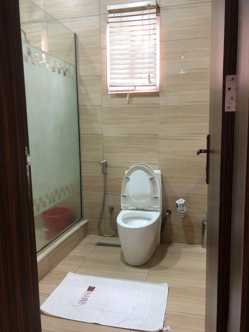 Отель De James Hotels and Suites