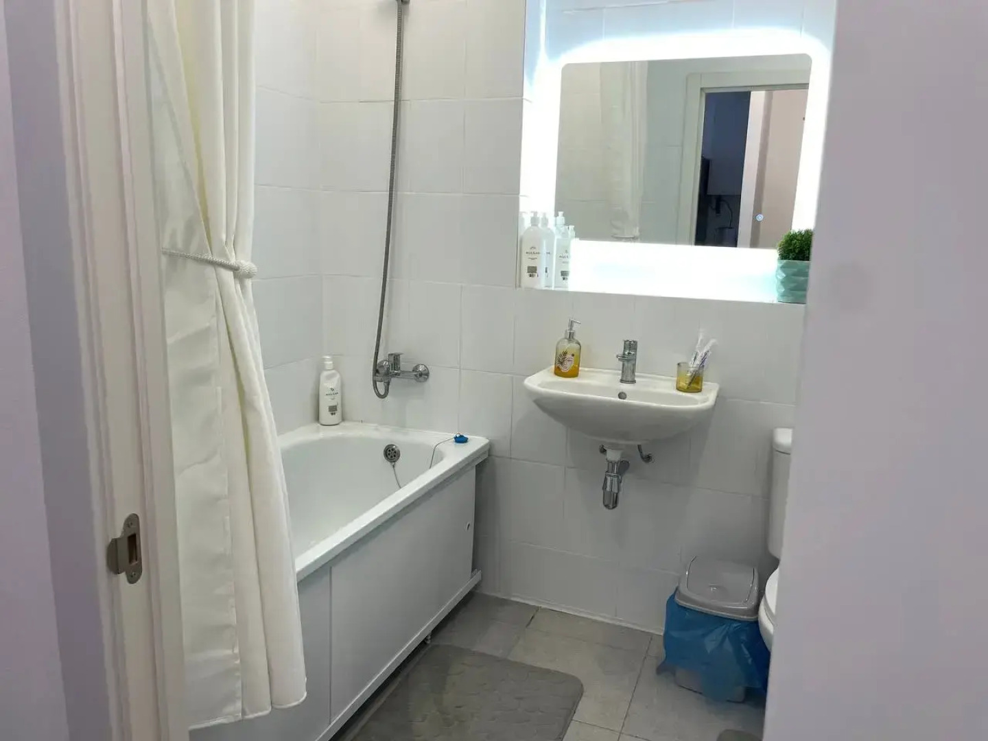 Квартира Просторная Евродвушка