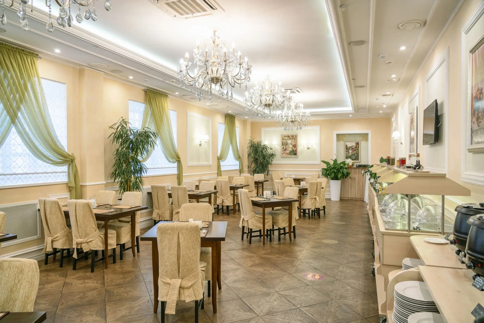 7 Avenue Hotel & SPA