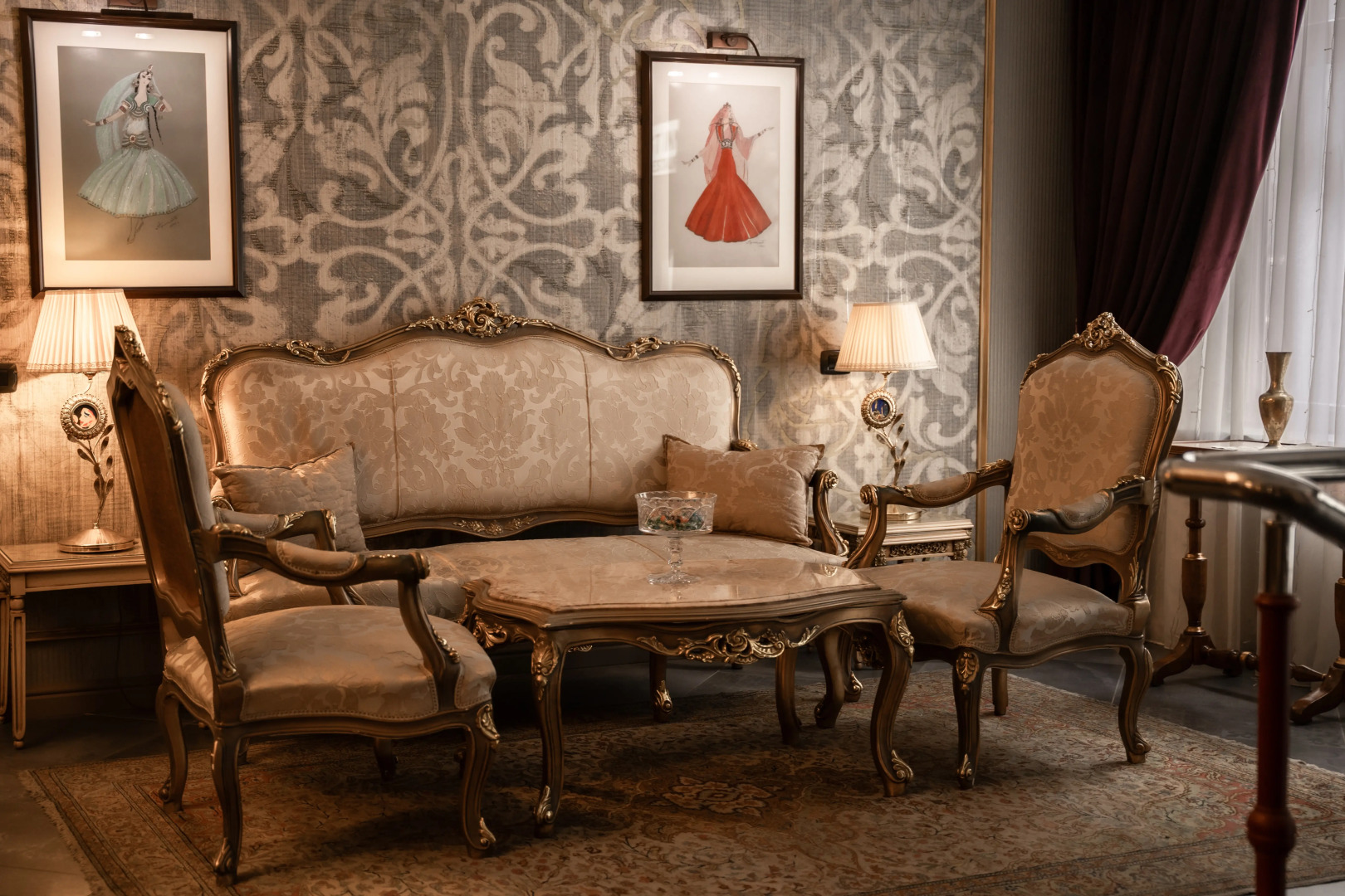 Отель West Inn Palace