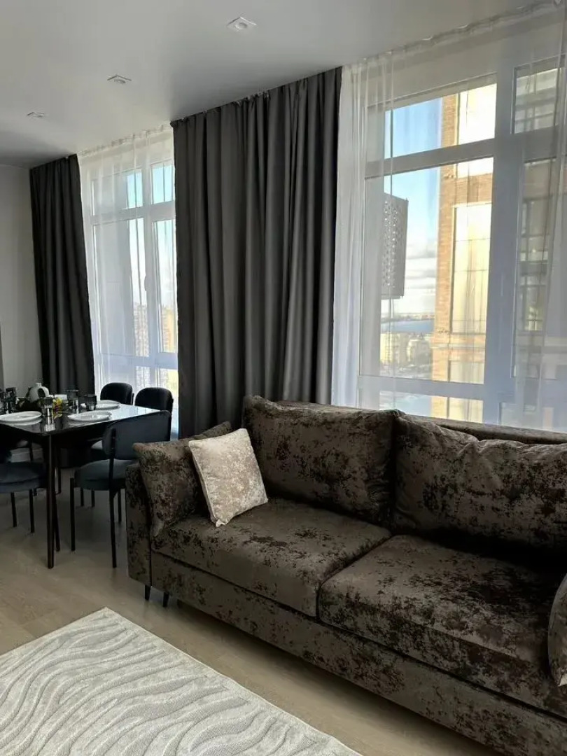 Квартира для семьи или большой компании с современным ремонтом