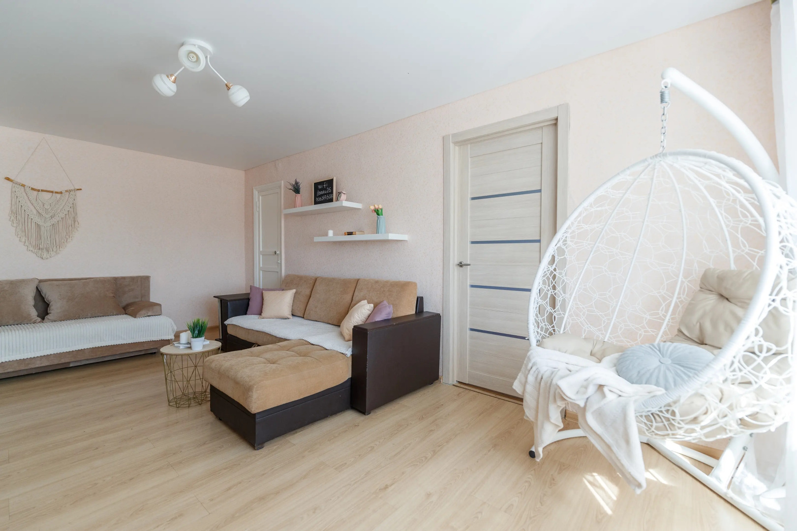 Просторная Двухкомнатная Квартира на 6 Гостей Проспект Октября 101 Театр Кукол