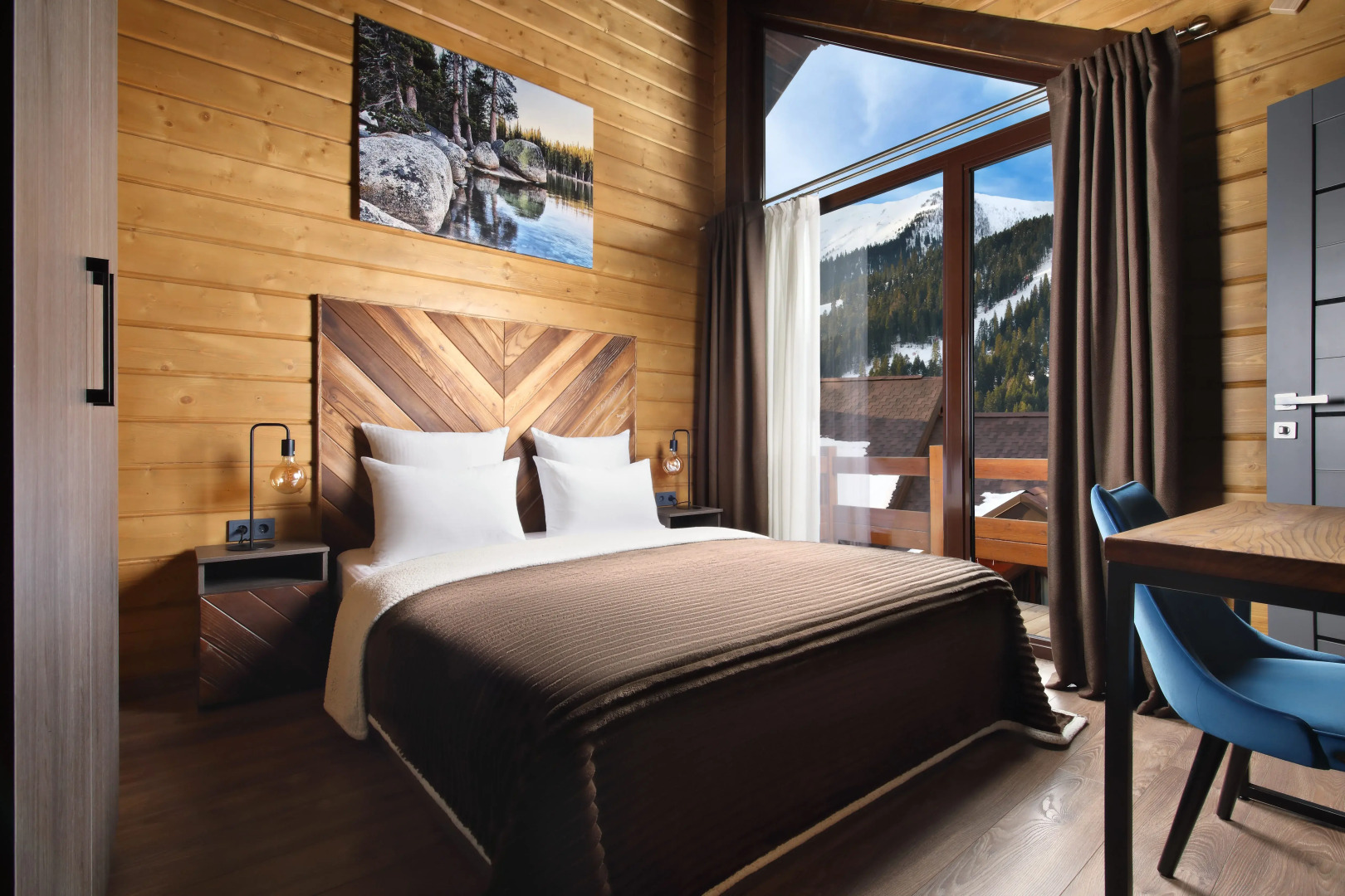 Axis Миррос Архыз