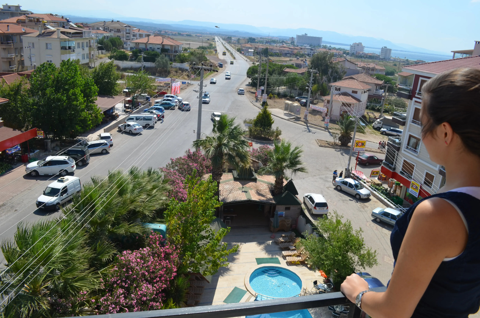Megas Hotel