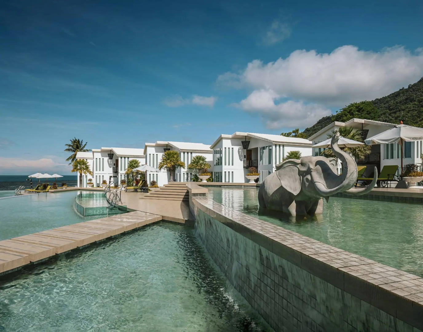 Отель Vannee Golden Sands Resort