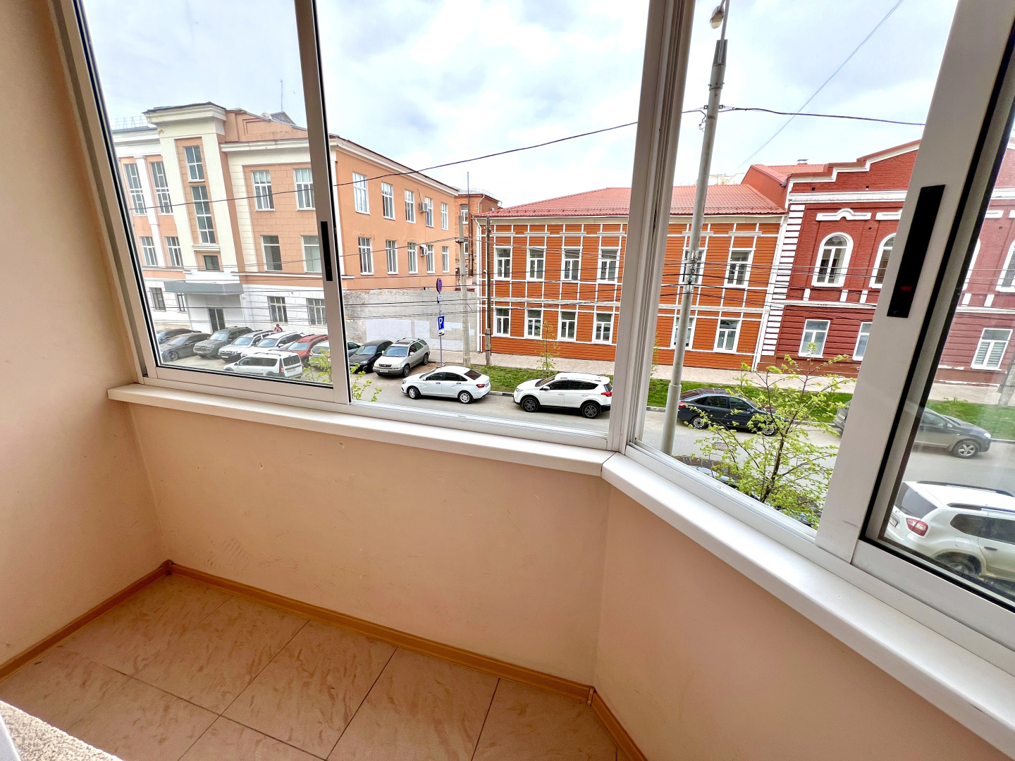 Уютные Апартаменты в Центре Города рядом с пл. Куйбышева (ул. Галактионовская 106А)