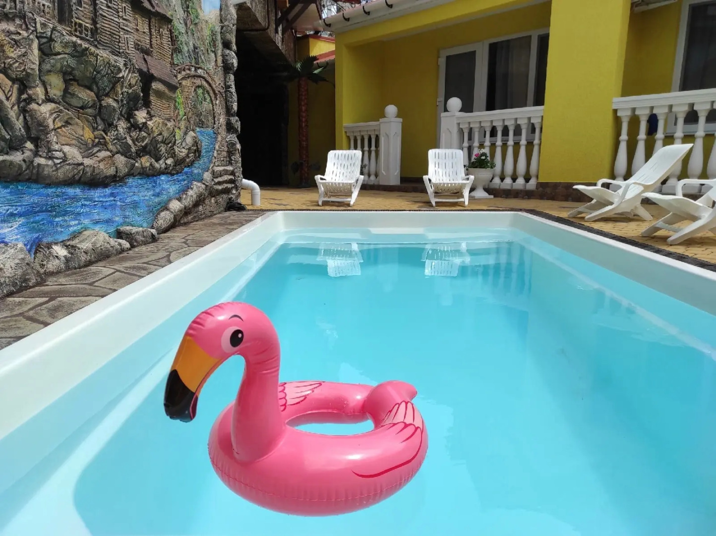 Отель Роман