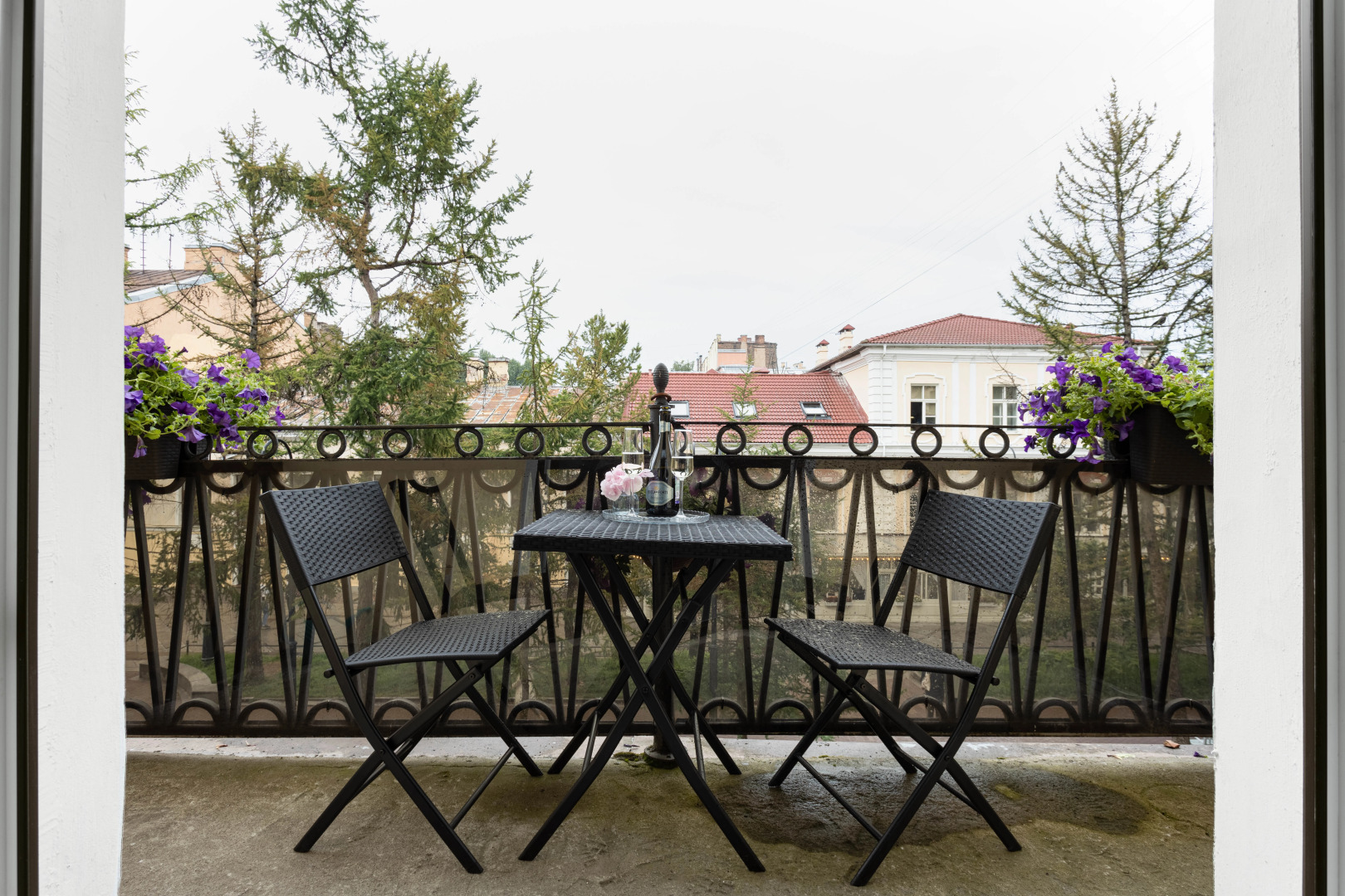 Апартаменты с Балконом в Центре Города