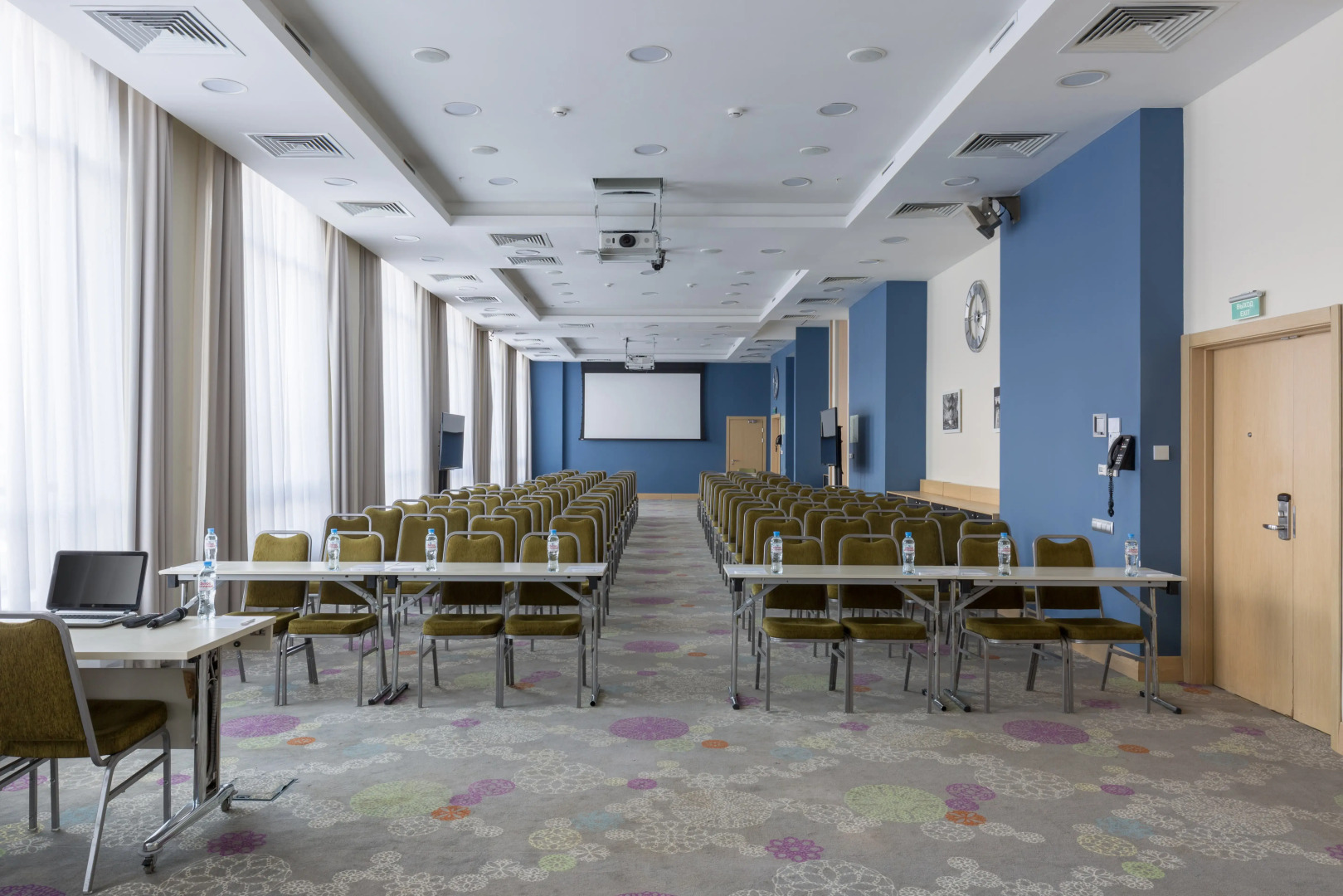 Отель Нестеров Плаза