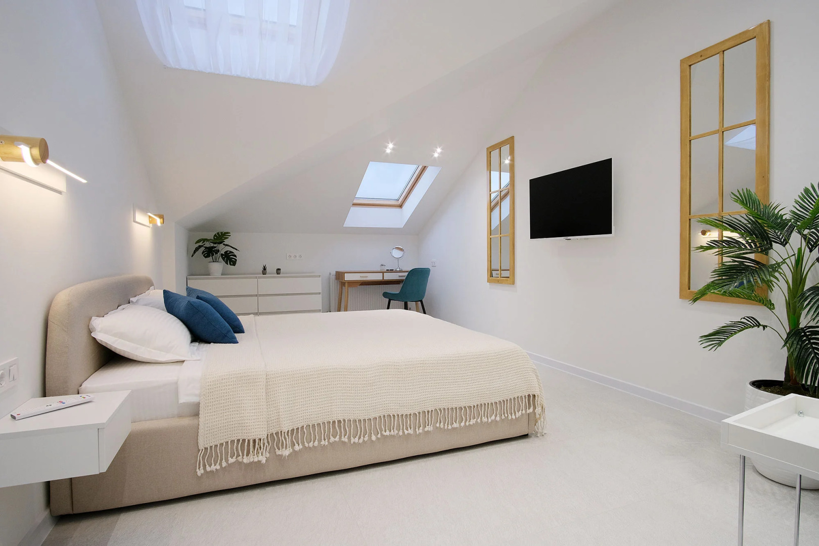 Апартаменты Дизайнерская мансарда в 150 метрах от моря