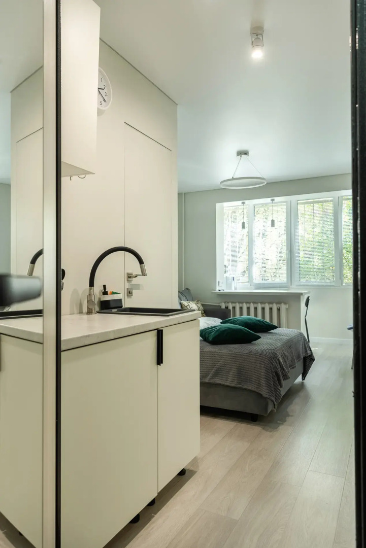 Апартаменты The Alien