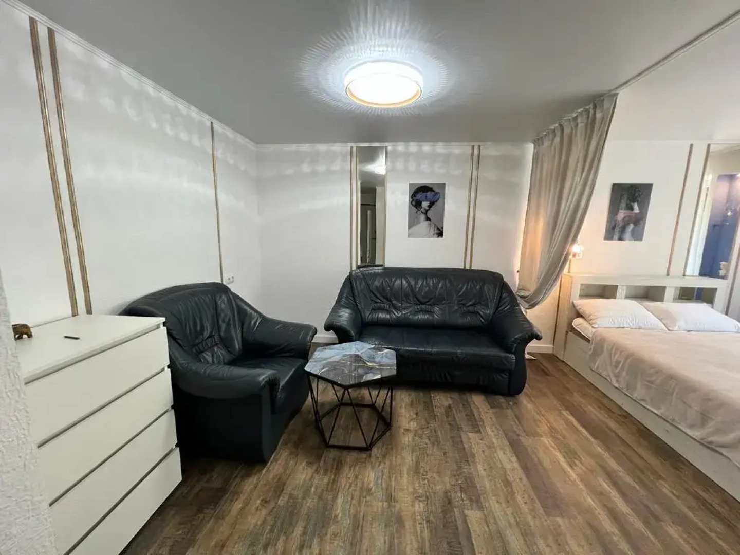 Апартаменты у верхнего озера и парка Юность