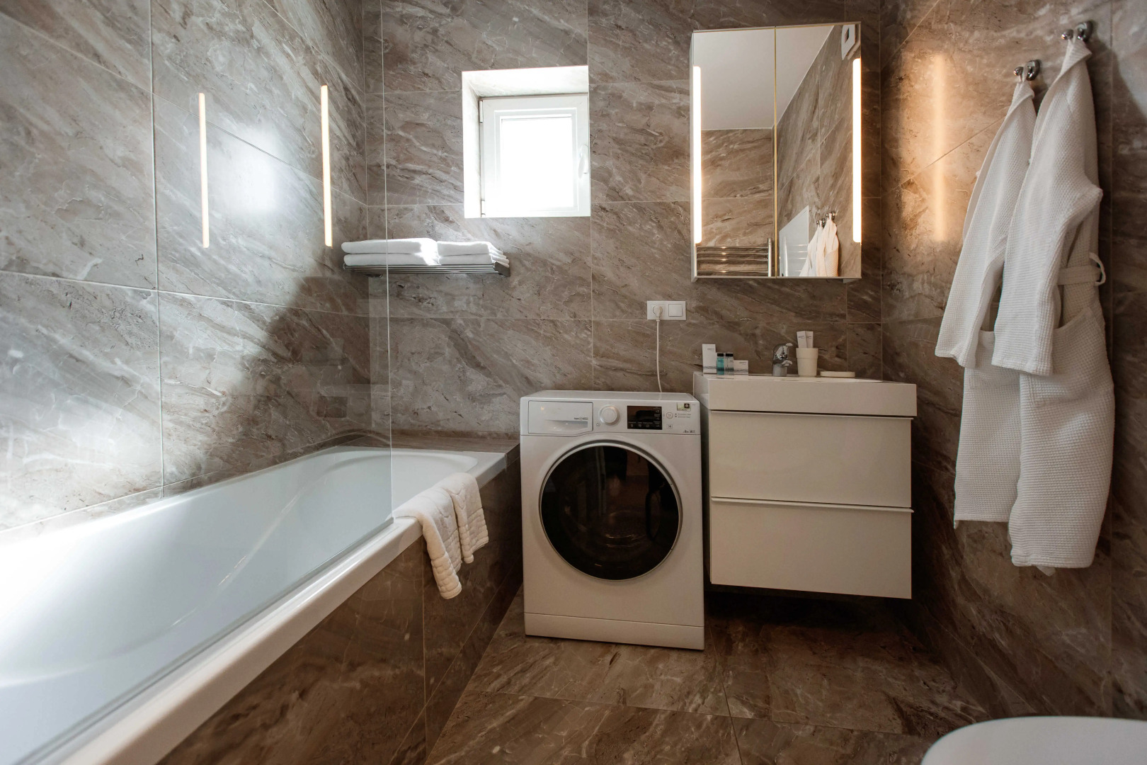 Апартаменты Комфорт с отдельной спальней и балконом