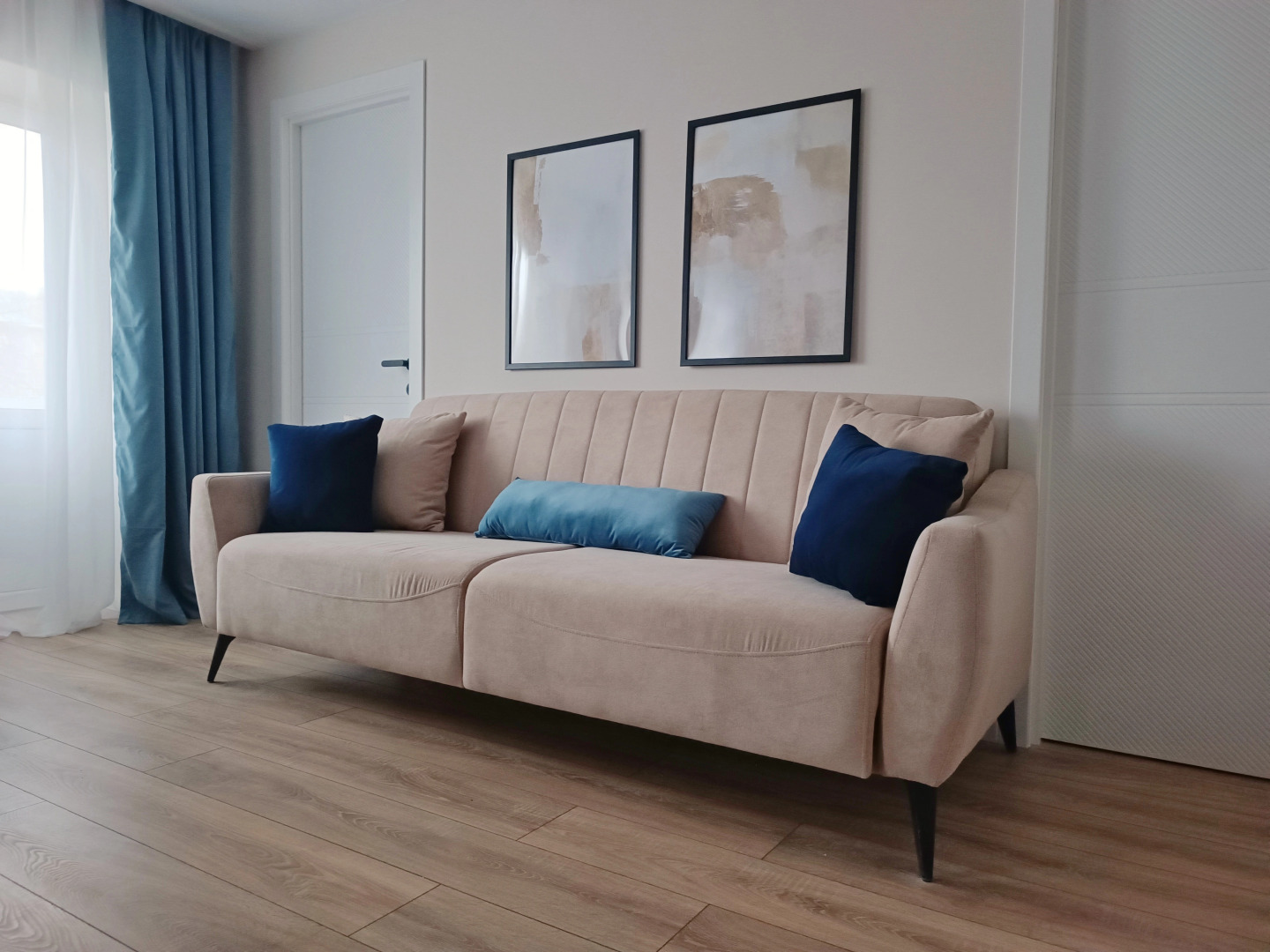 Двухкомнатные Сканди апартаменты в Центре Города