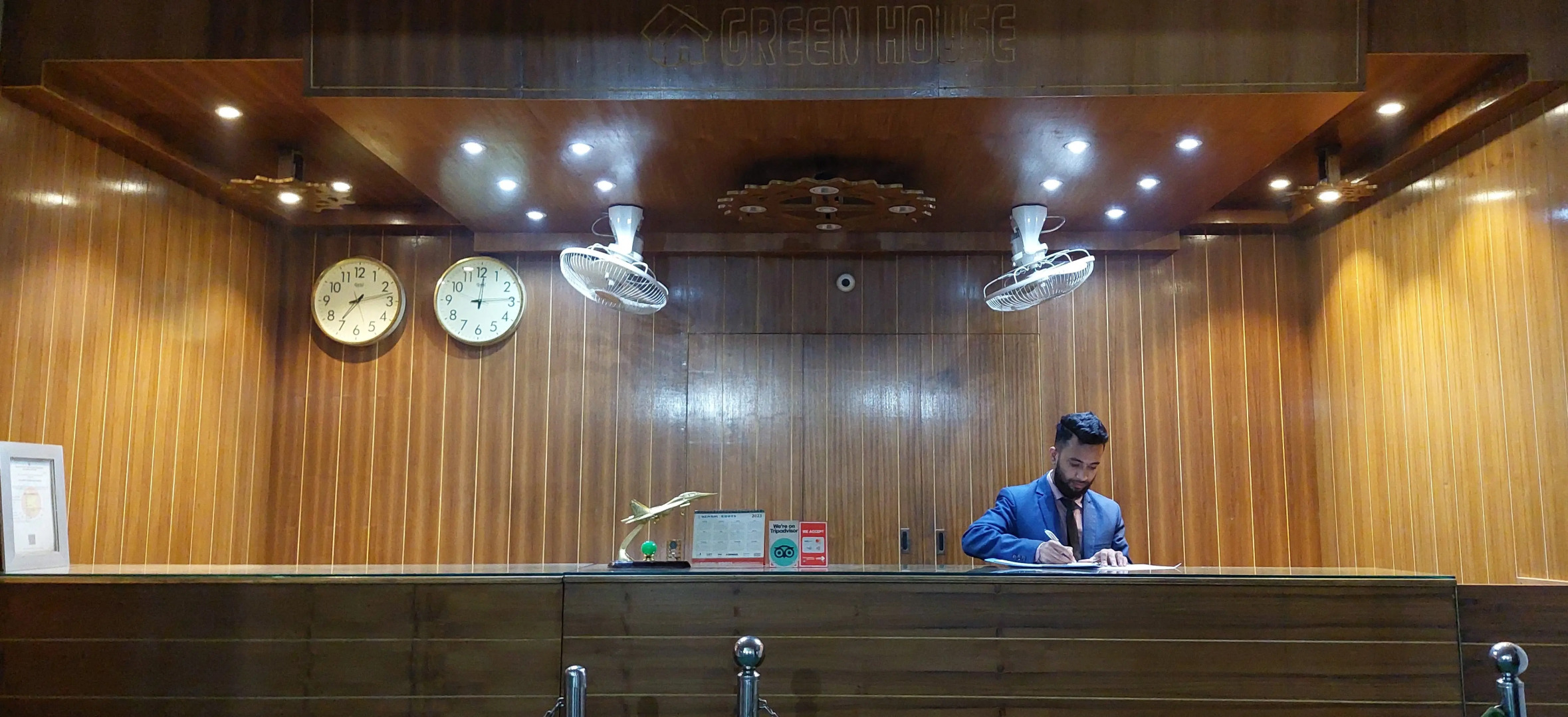 Green House Hotel & Tours