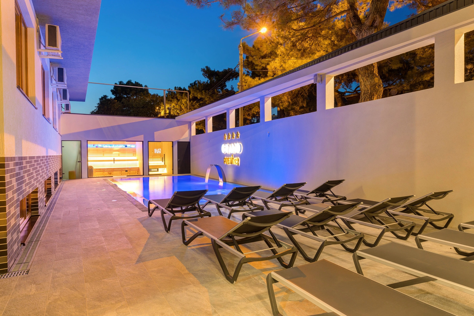 Отель Гранд Премьер