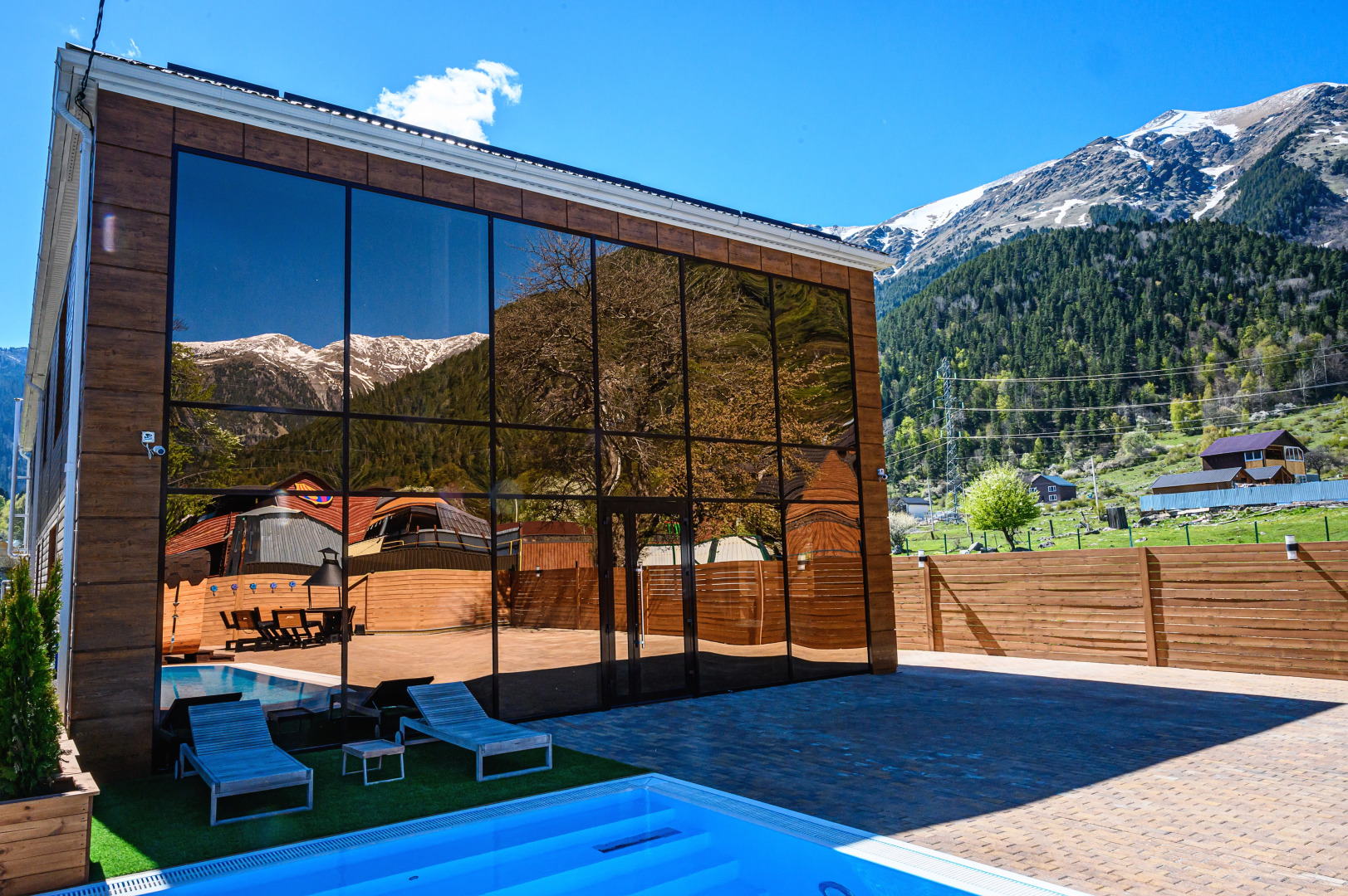 Вилла Алёлина хата