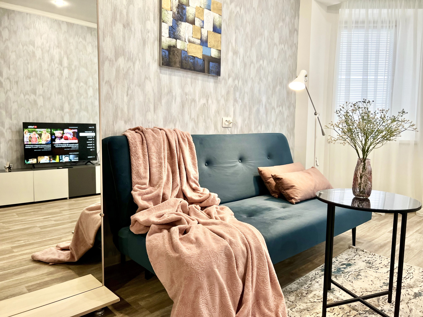 Квартира Просторная с Балконом на Строителей 2