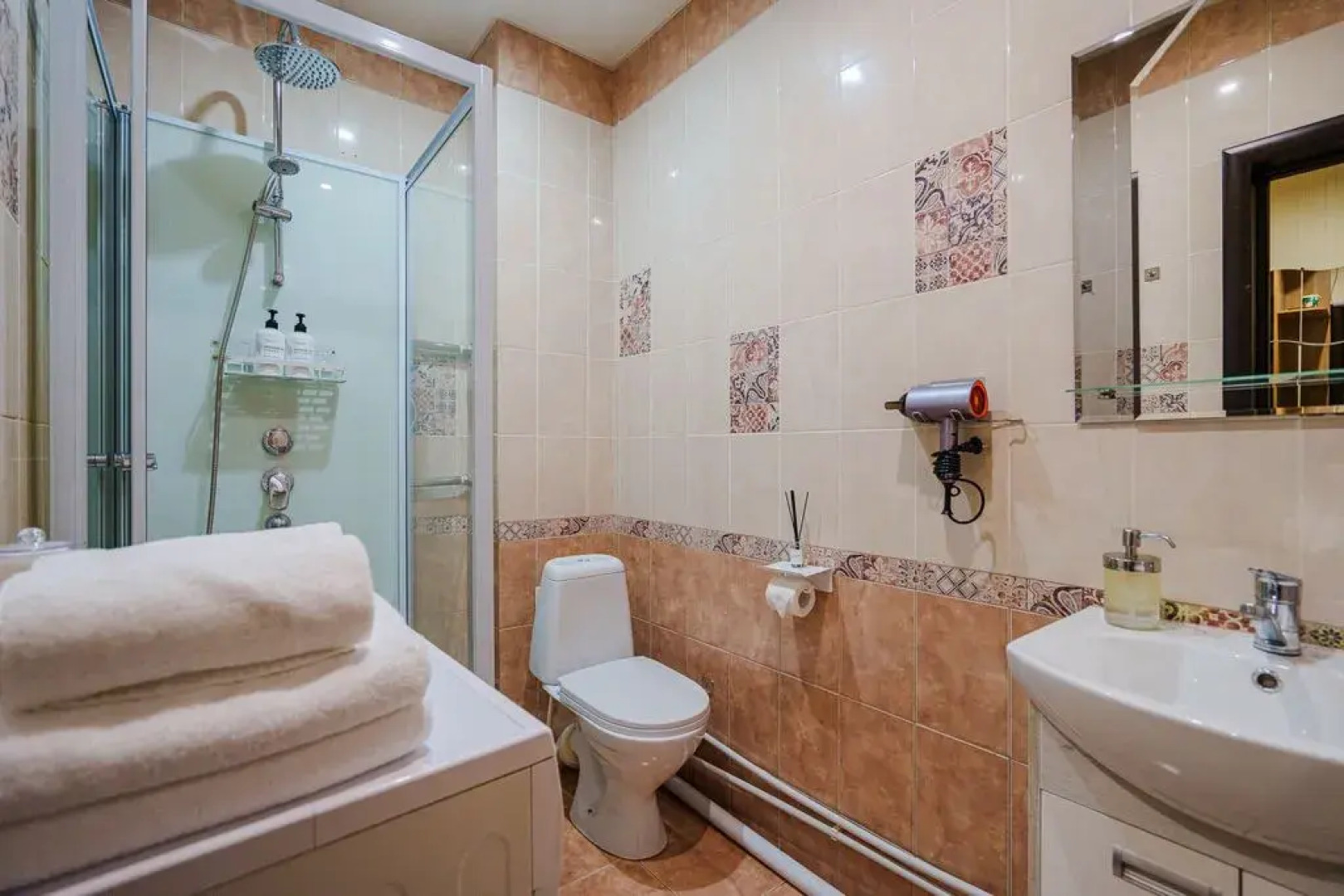 Студия Granada уютная современная в новом доме