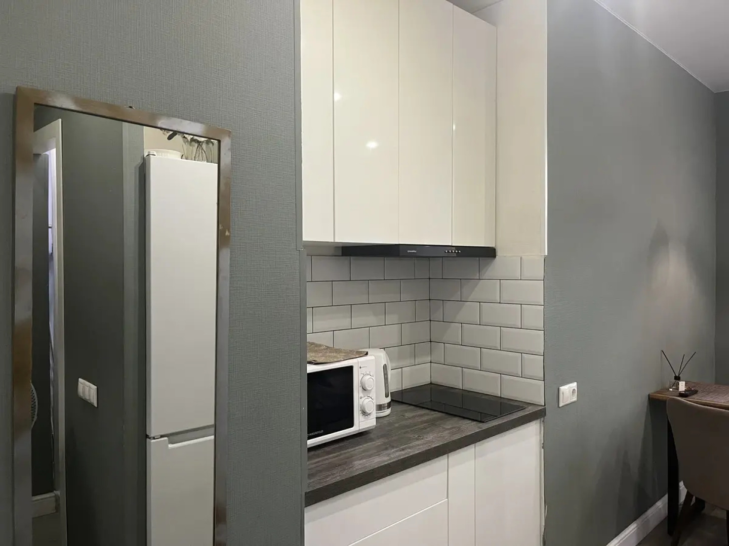 Апартаменты Happy People на улице Галины Вишневской 5