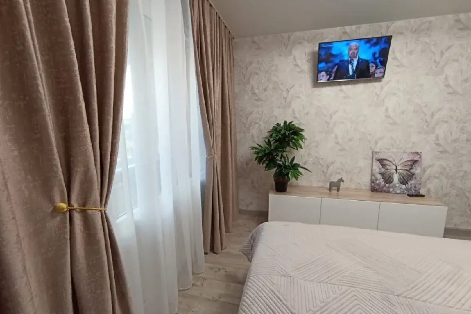 Апартаменты современные сети «Все в гости» в микрорайоне Видный на 3 этаже