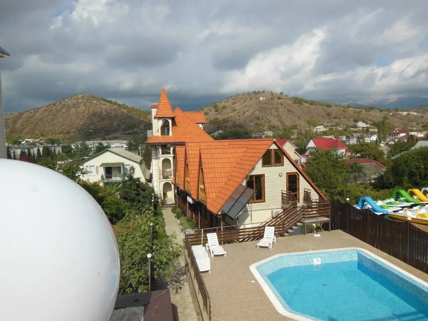 Отель Лучистая