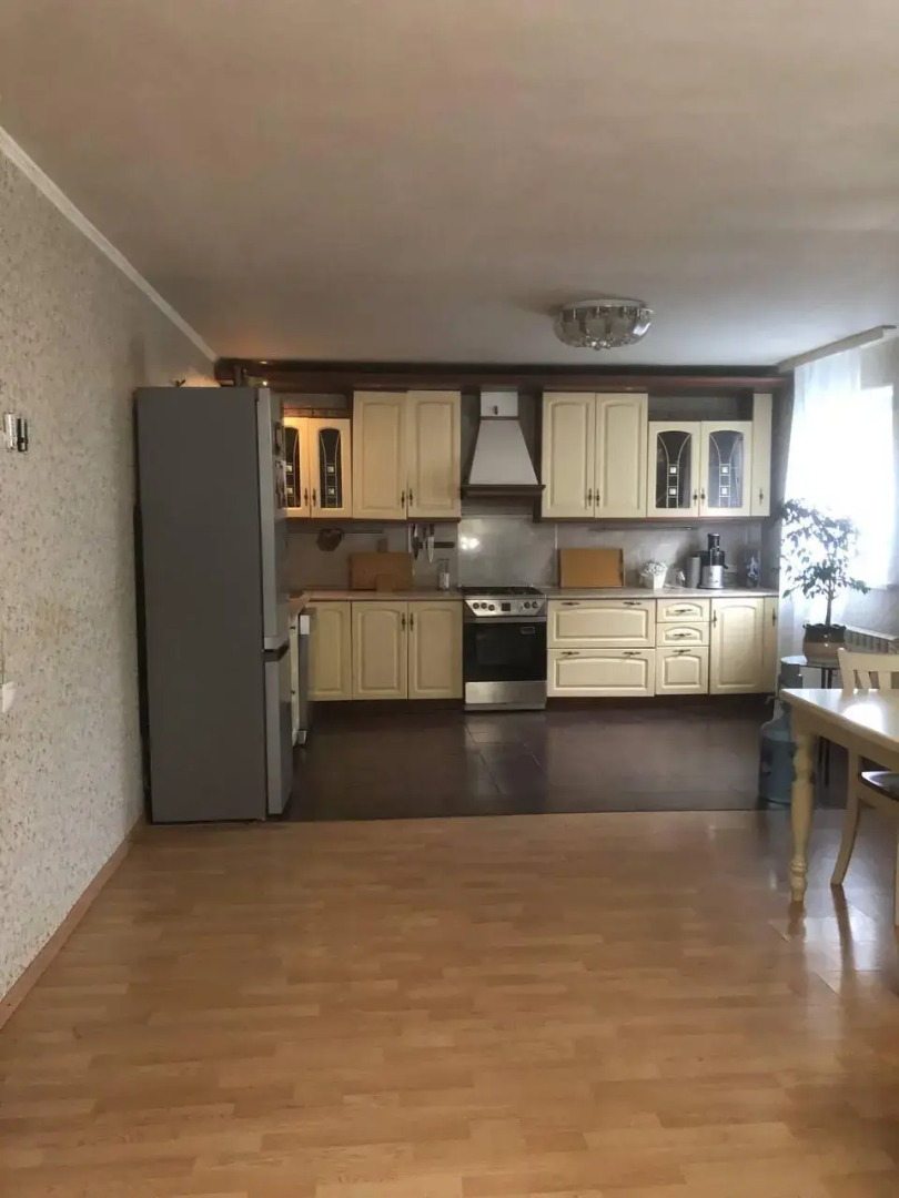 Частный дом Просторный домик