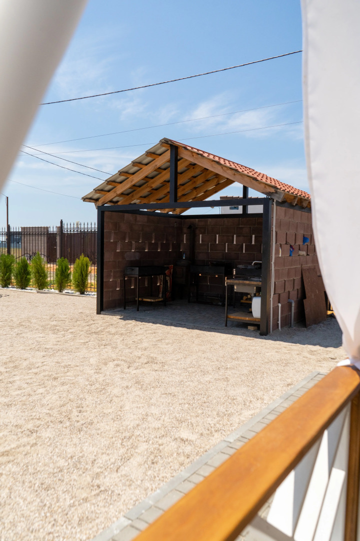 Белый песок