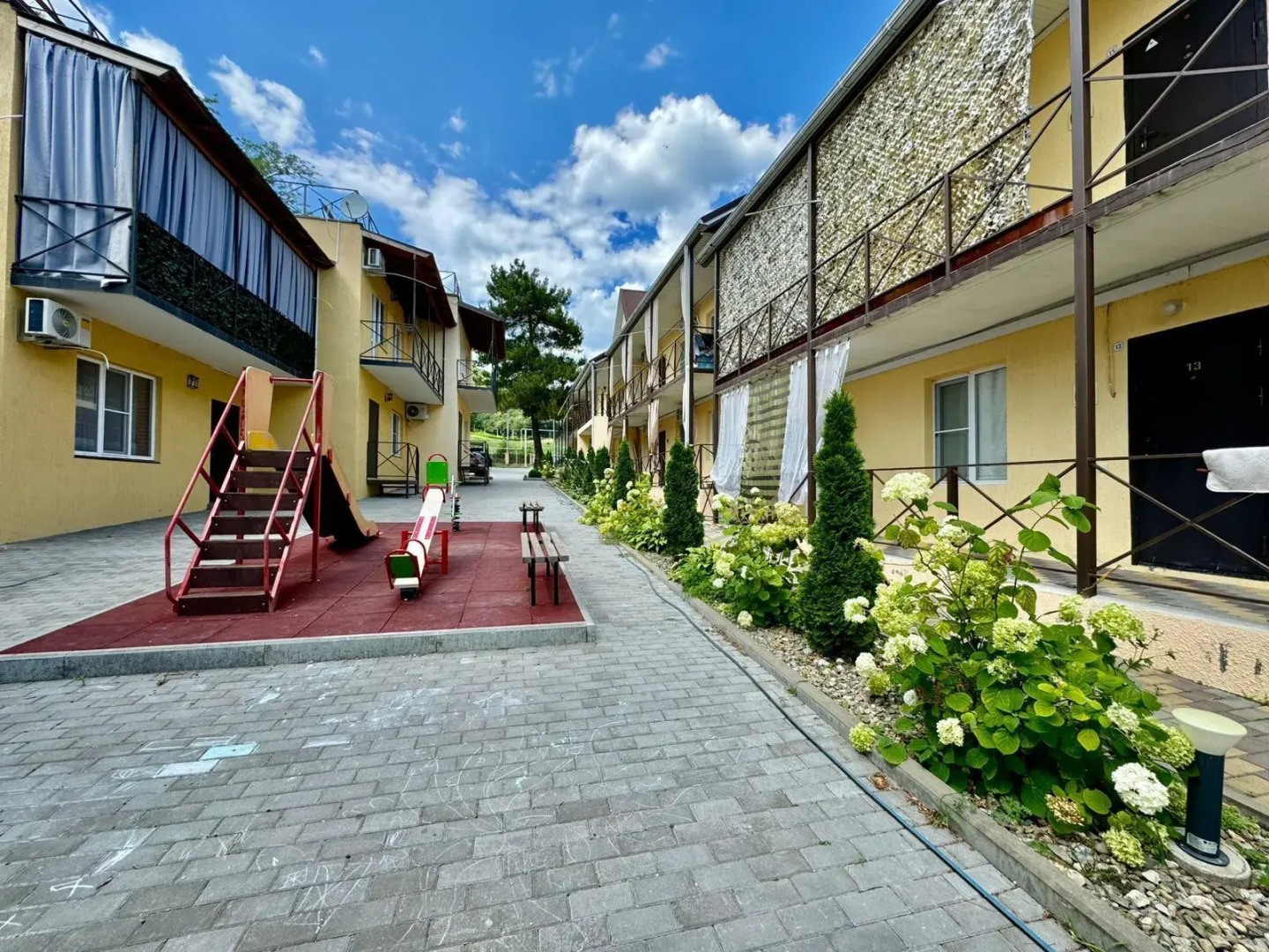 Апартаменты с видом на море, райское место для большой компании