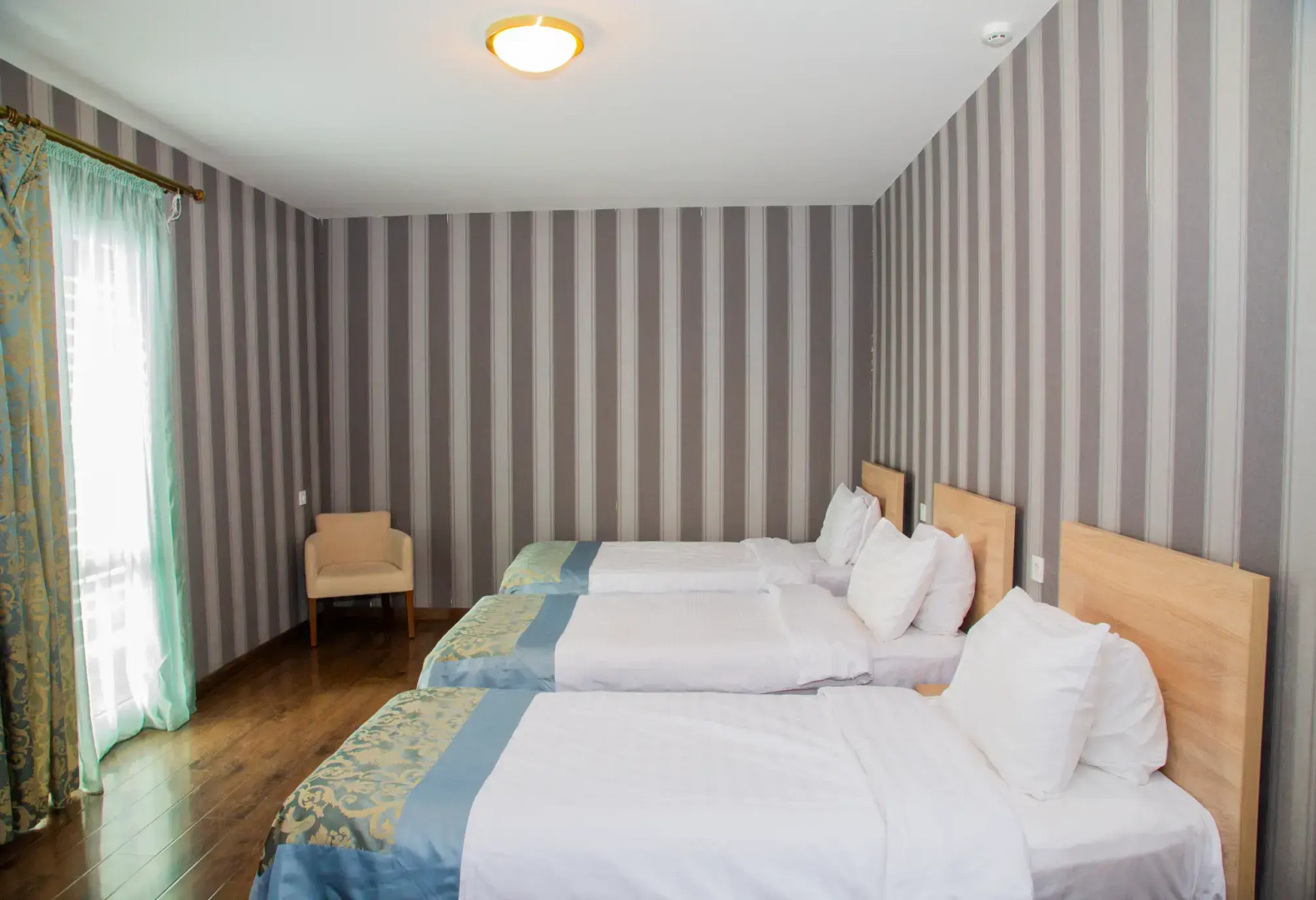 Отель Edelweiss Hotel