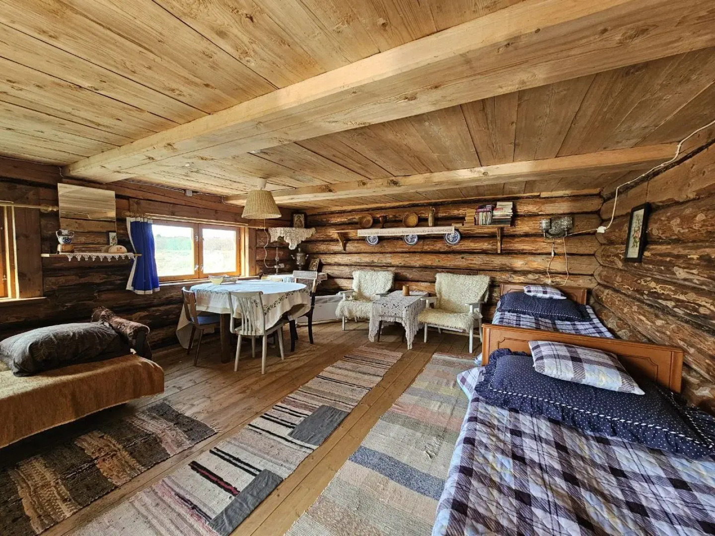 Частный дом Федосовых комната под елкой