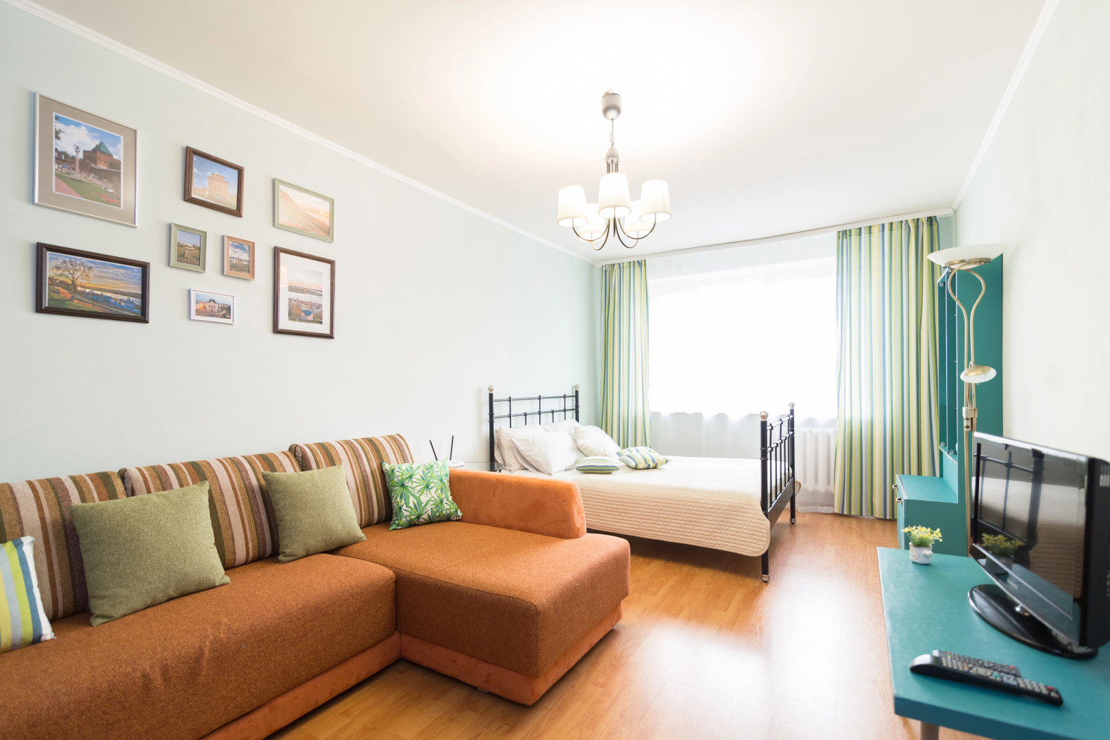 Апартаменты двухкомнатные в центре на ул.Горького 152. Сова-Дом