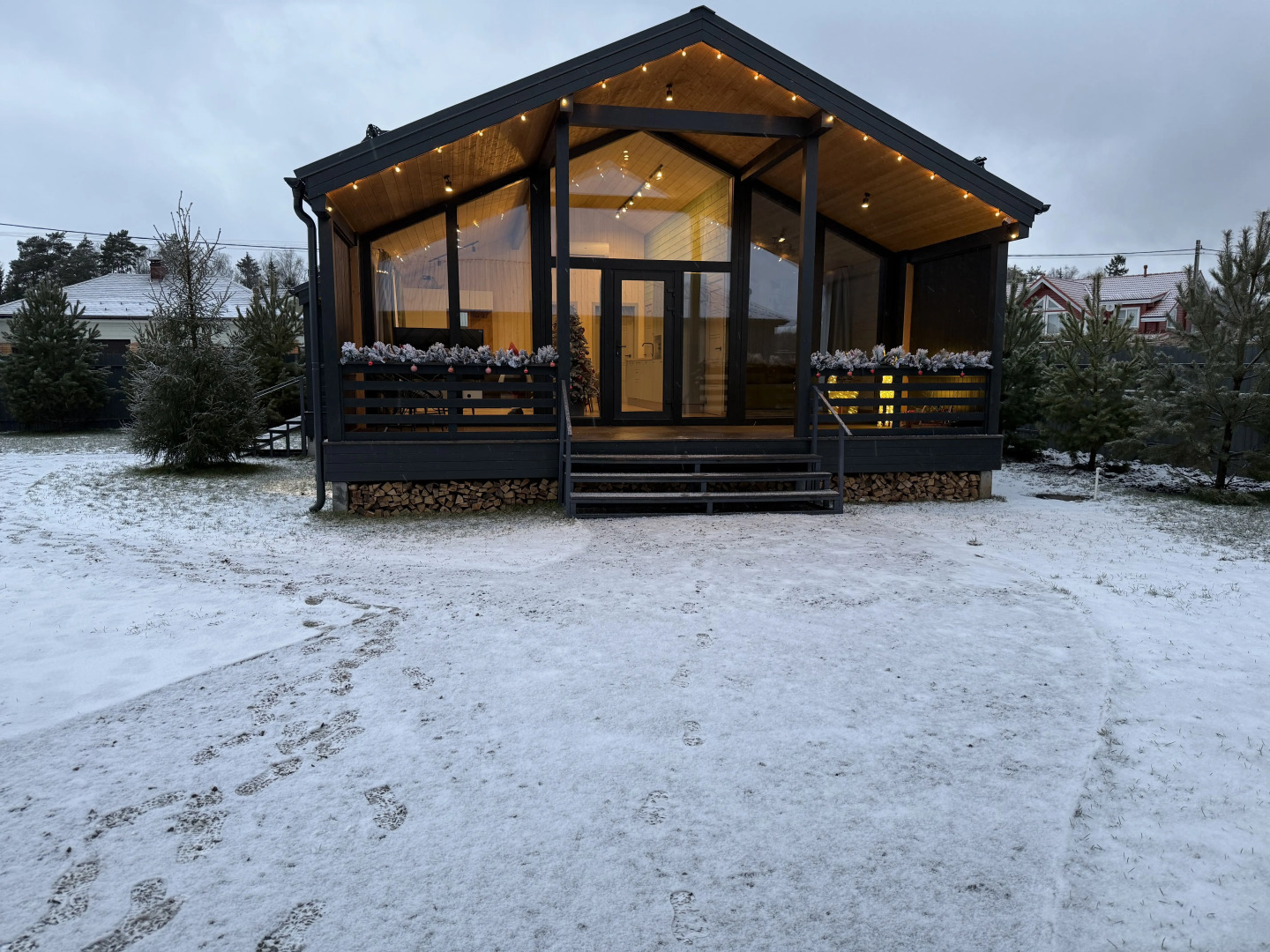 Частный дом Загородный с баней чаном и беседкой