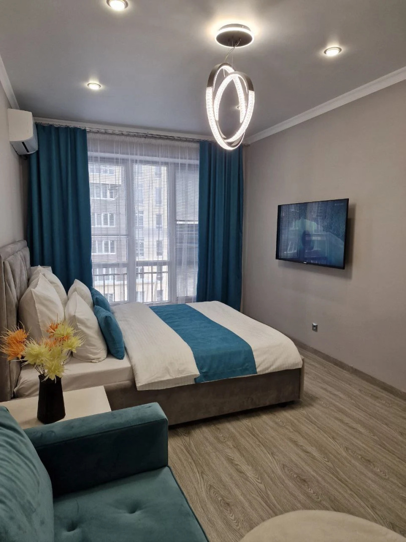 Квартира Flatirini в Новом ЖК с Панорамными Окнами