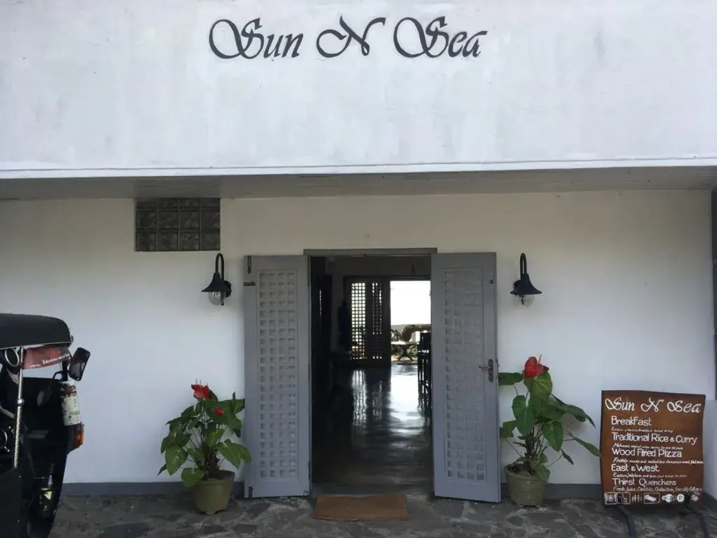 Отель Sun N Sea