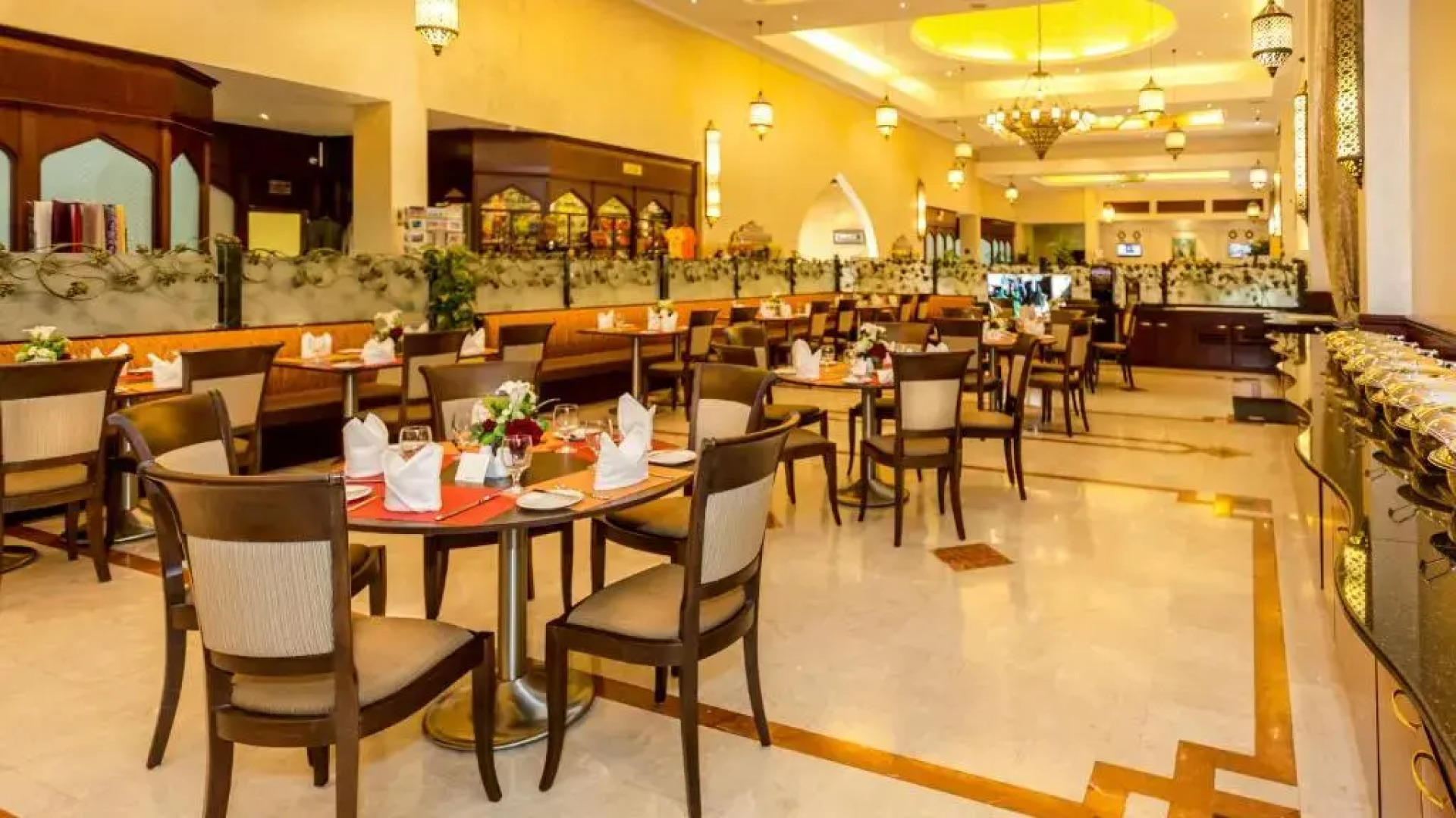 Отель Golden Tulip Nizwa