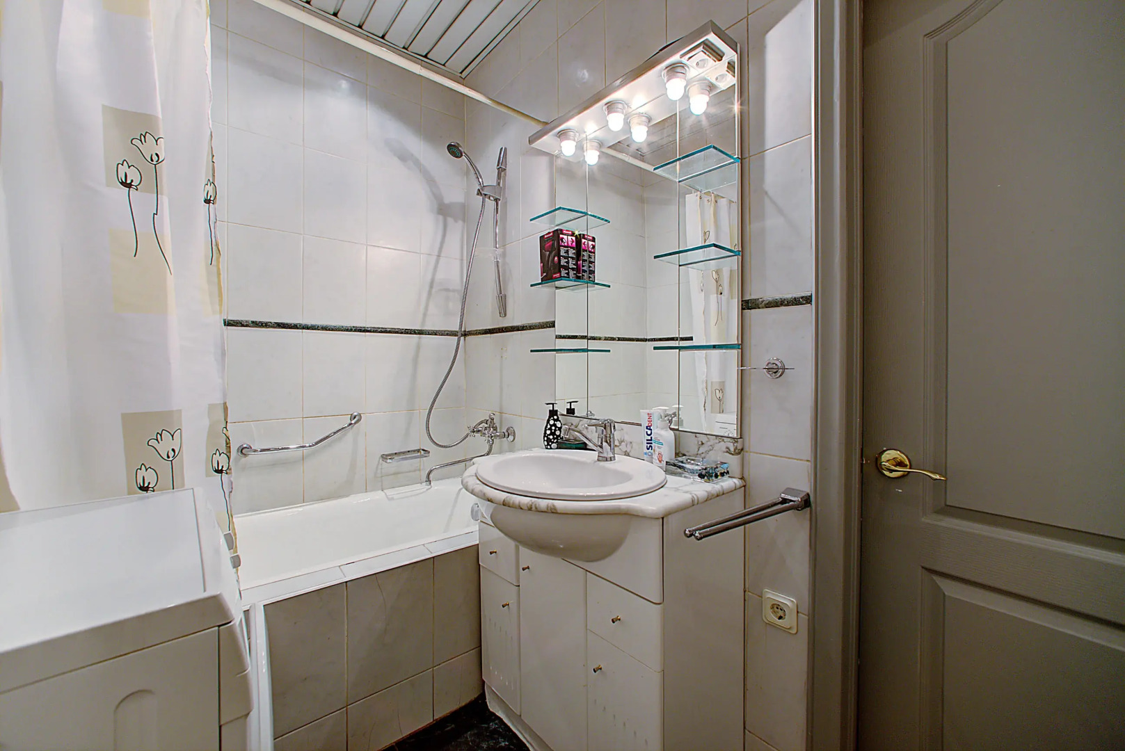 Квартира Лонго Большая Конюшенная 4