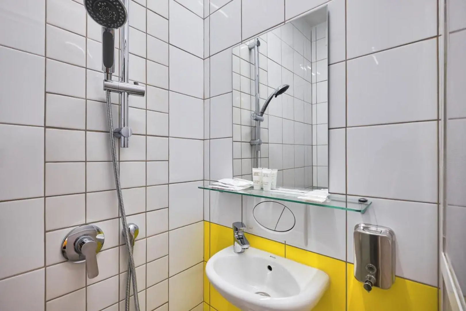 Капсульный отель СтритАрт