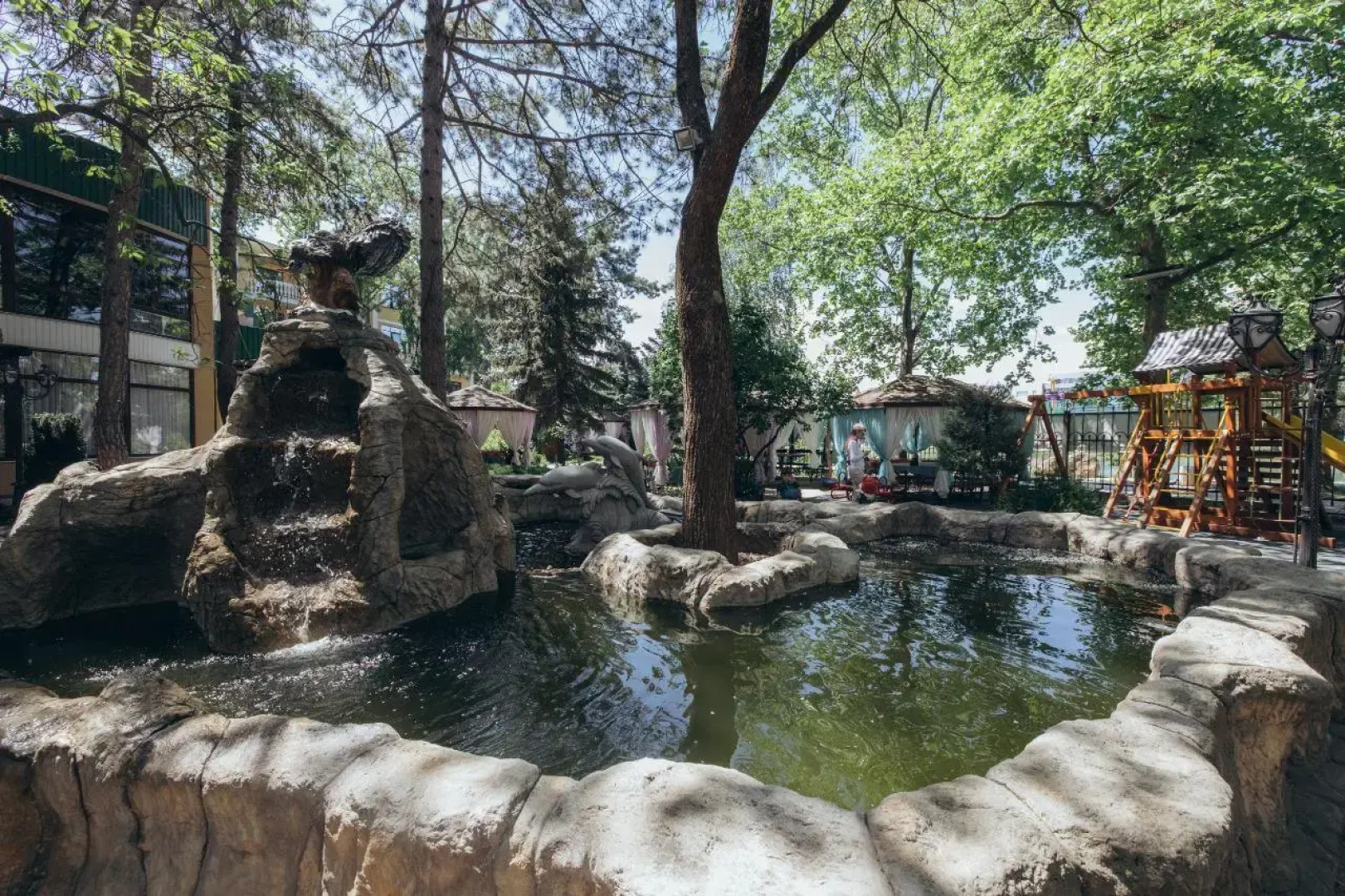 Отель Даяна