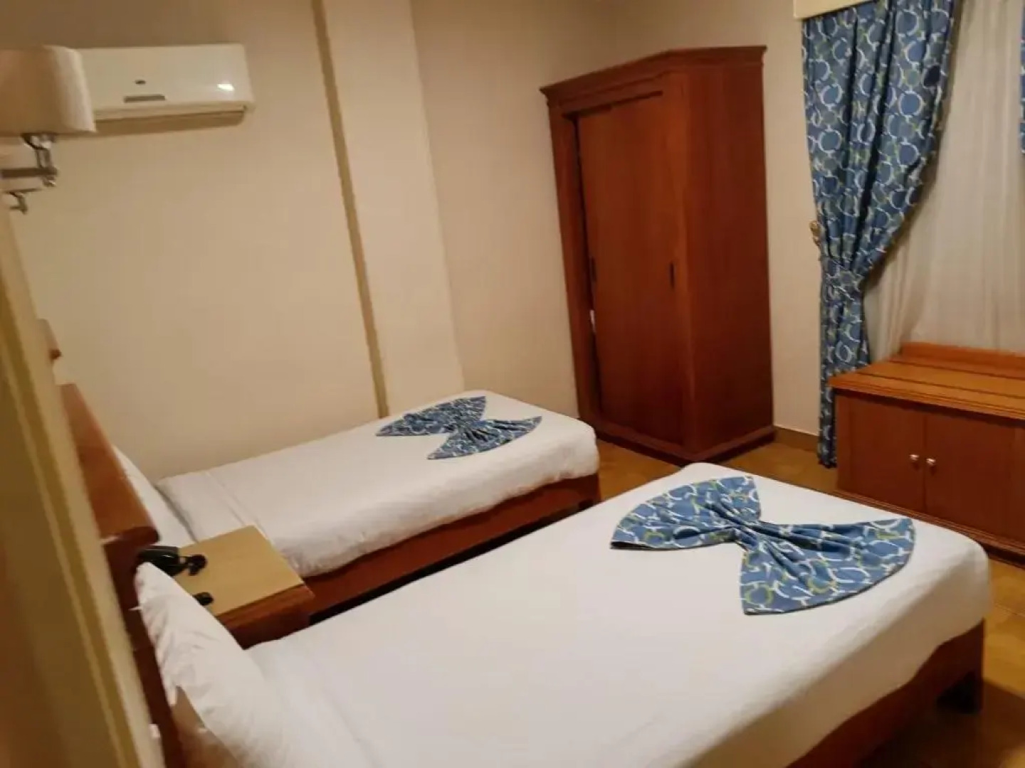 Отель Aura Inn Tiba Pyramids