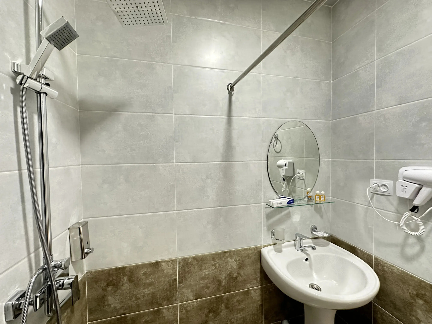 Отель Grand Zamin Hotel