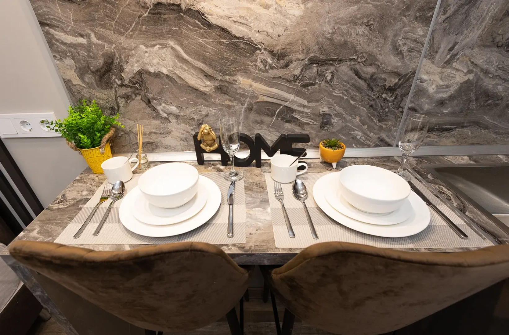 Апартаменты Жк Ландыши 348/3