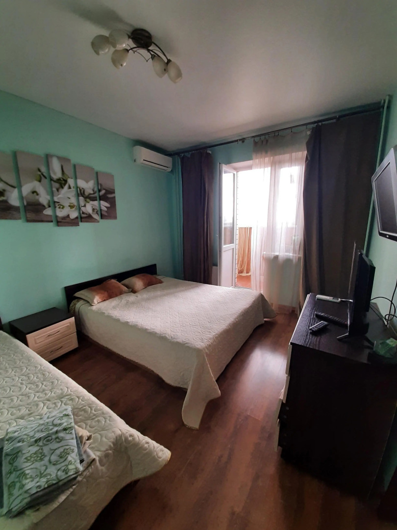 Апартаменты от Людмилы на Революции 1905 года