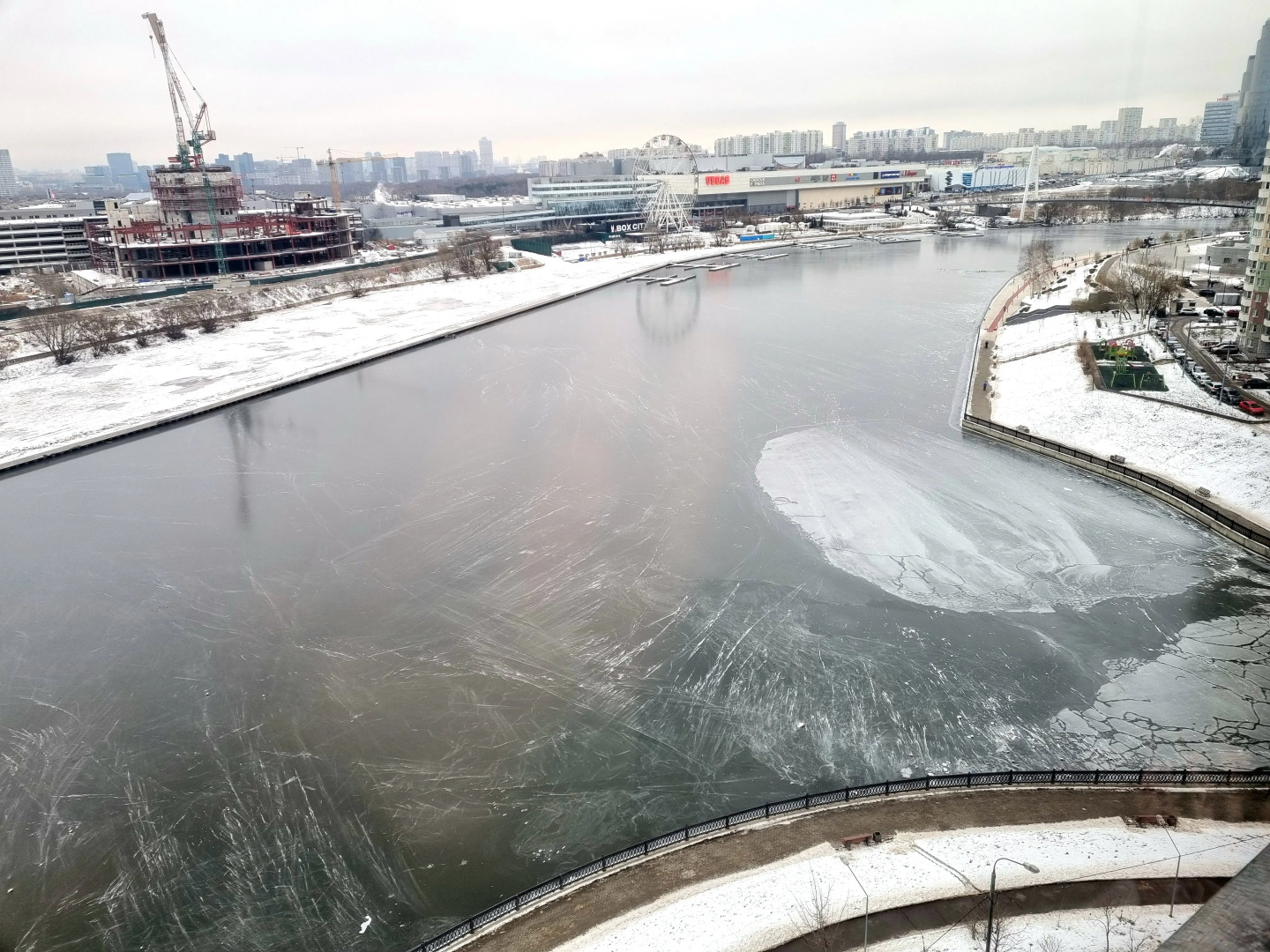 Апартаменты Видовые рядом с Крокусом