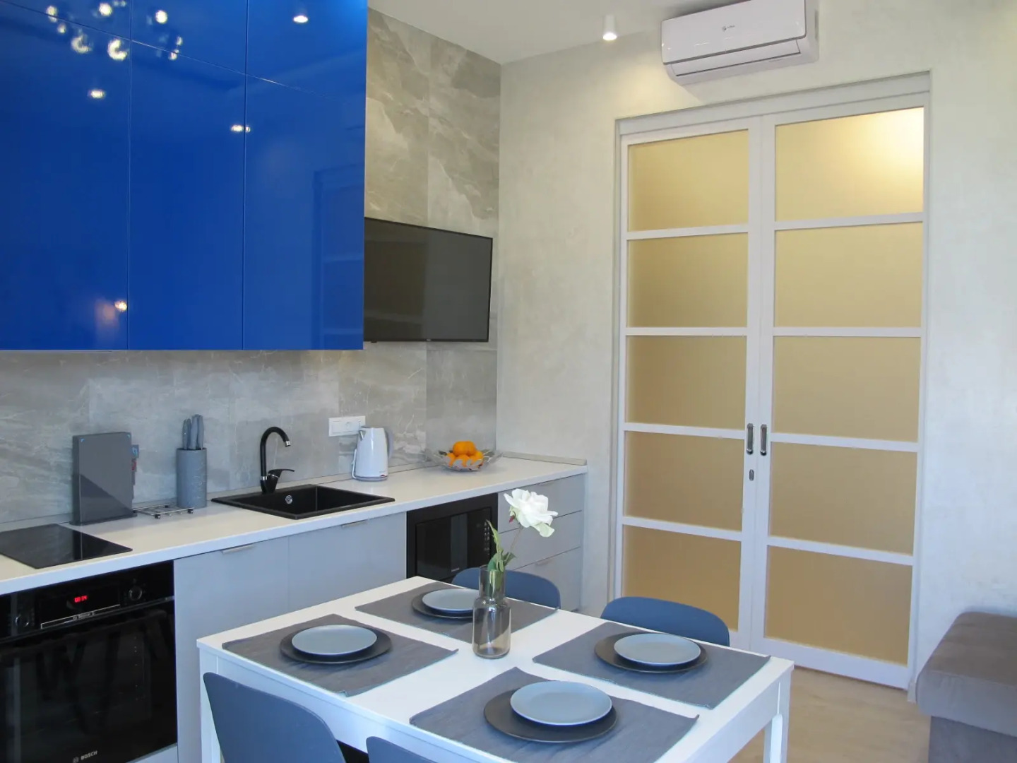 Апартаменты на Бульваре Надежд 4/3