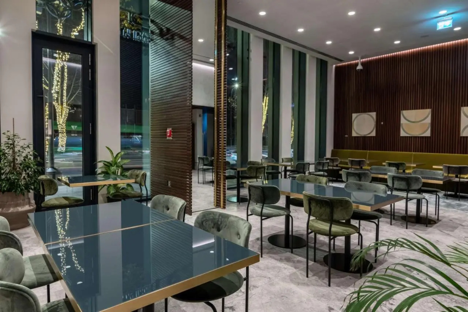 Отель Hilton Garden Inn Tbilisi Chavchavadze