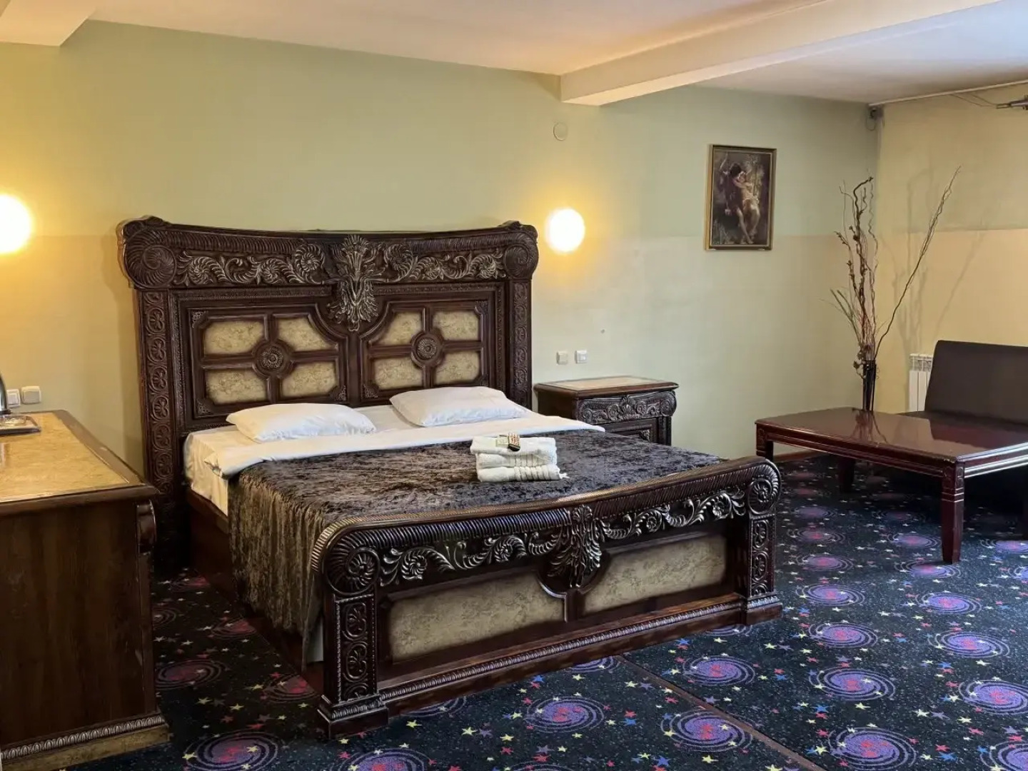 Отель Аврора