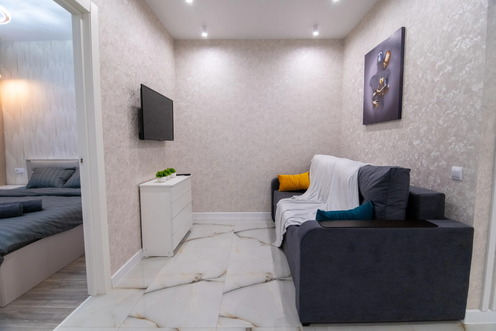 Апартаменты с новым ремонтом в новострое