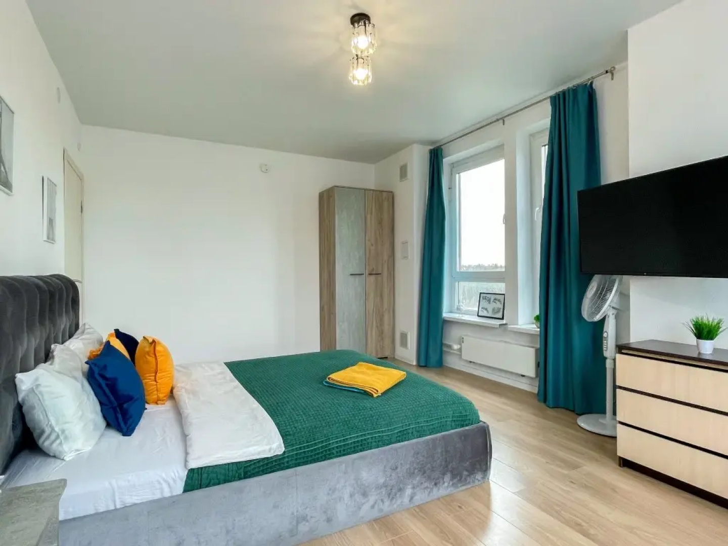 Апартаменты Sunny Days Apartment Оранж Парк 13