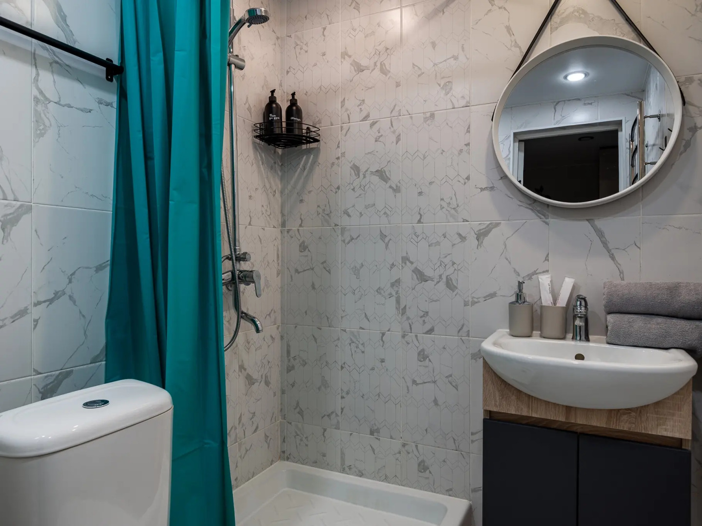 Апартаменты Comfort Life на Херсонской Black Cat